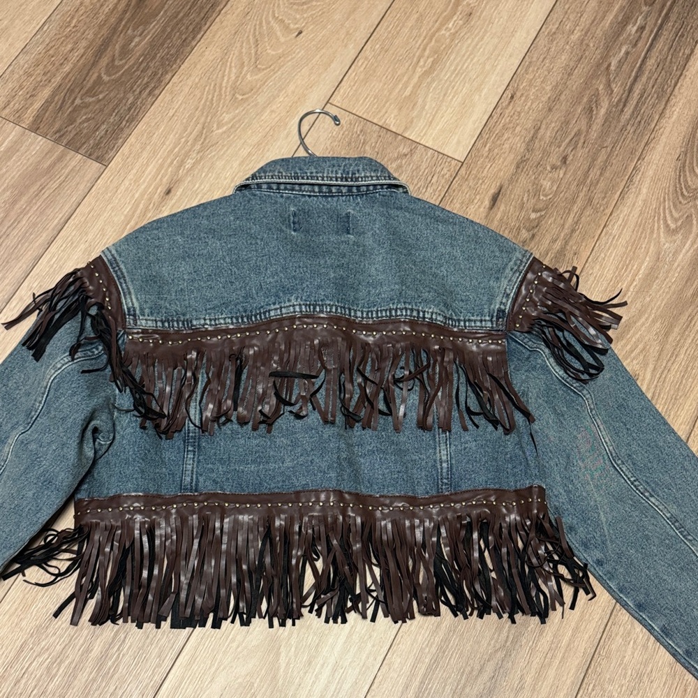 GALITA NWT L CROPPED WESTERN Denim Brown fringe bronze studs Jacket - Picture 7 of 8